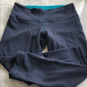 Size 6 reversible lululemon capris